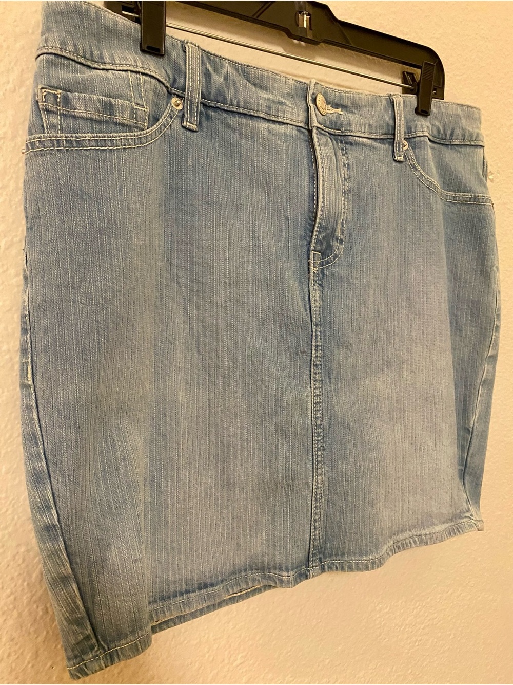 Torrid Denim Mini Skirt - Size 14 - NWT! - Picture 8 of 10
